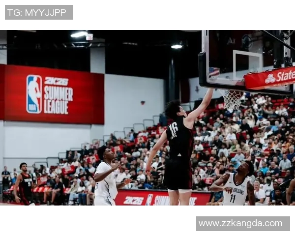 杨瀚森防守失误引争议!开拓者胜鹈鹕赛后周琦点评年轻球员表现 杨瀚森防守失误引争议!开拓者胜鹈鹕赛后周琦点评年轻球员表现